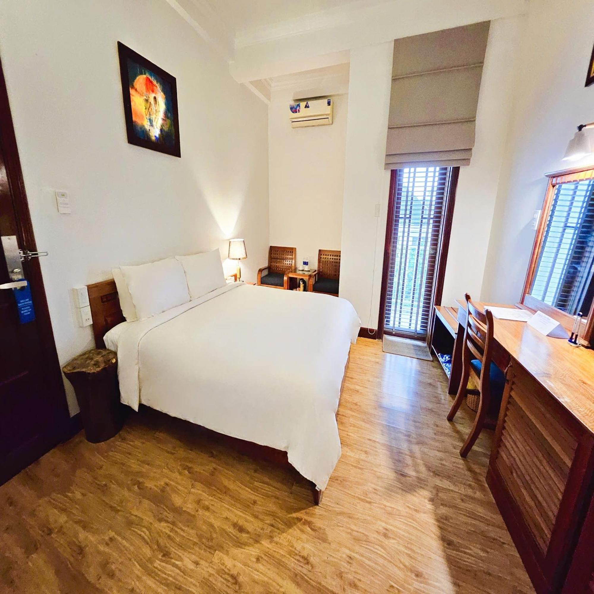 Victory Hotel Hue Buitenkant foto