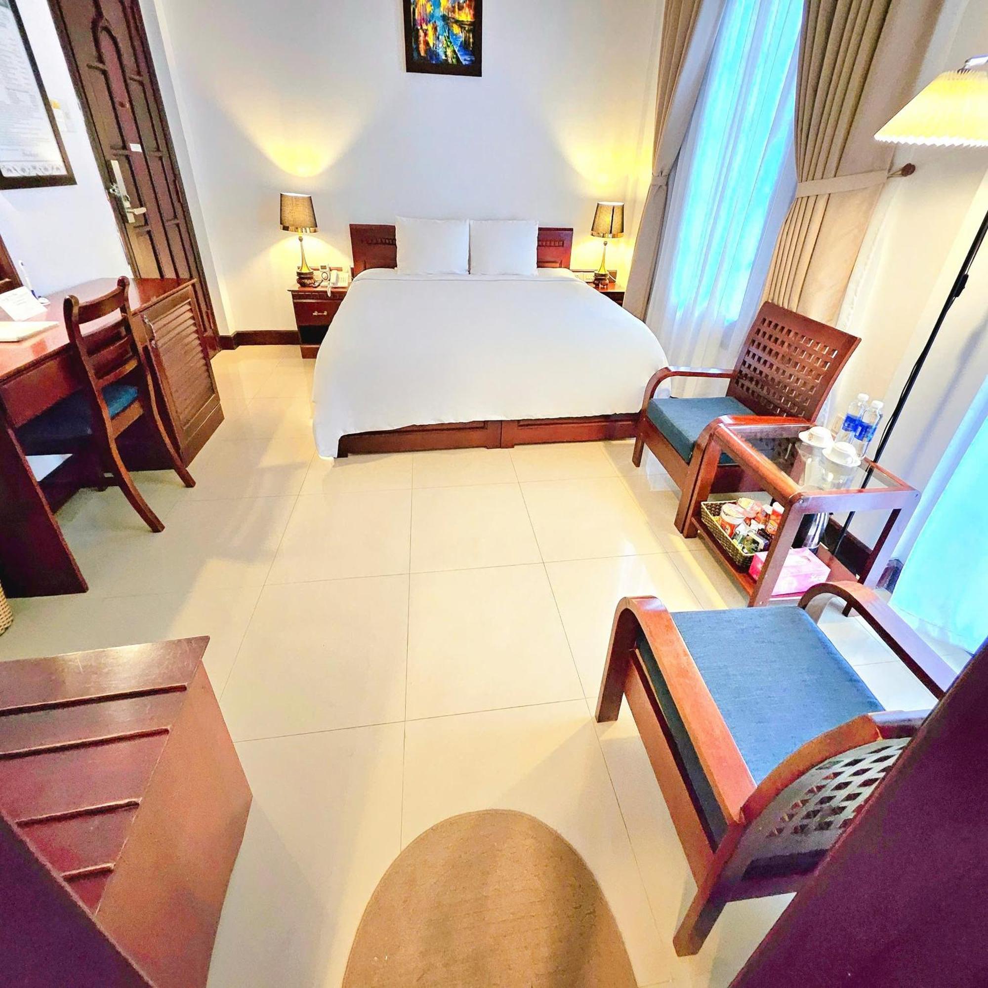 Victory Hotel Hue Buitenkant foto