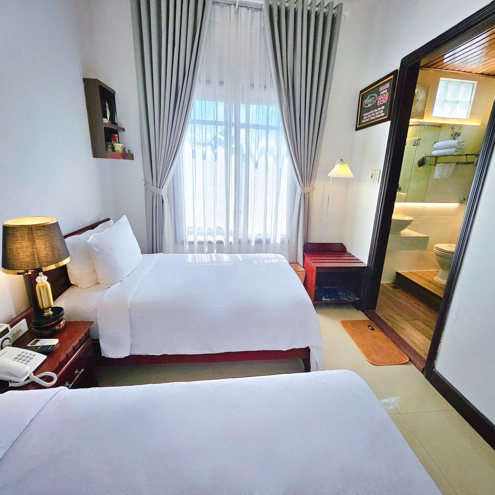 Victory Hotel Hue Buitenkant foto