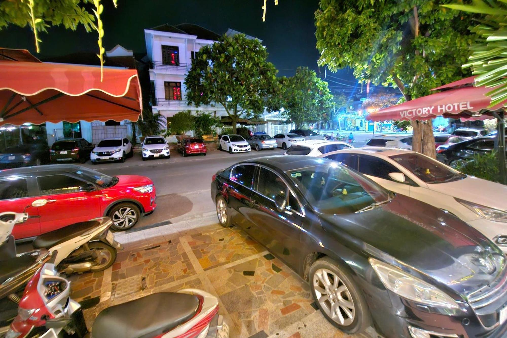 Victory Hotel Hue Buitenkant foto