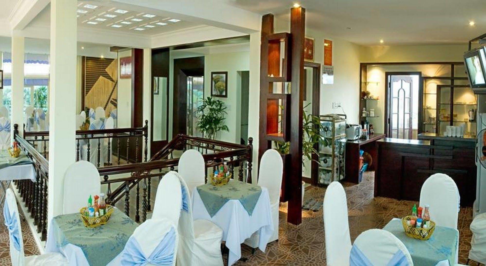 Victory Hotel Hue Buitenkant foto